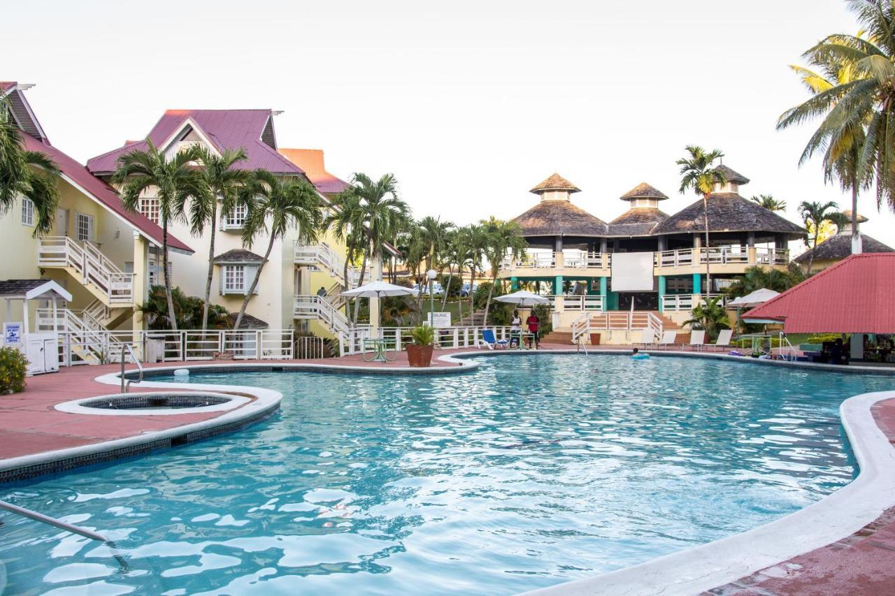 E 20 Mystic Ridge Ocho Rios Apartman Kültér fotó