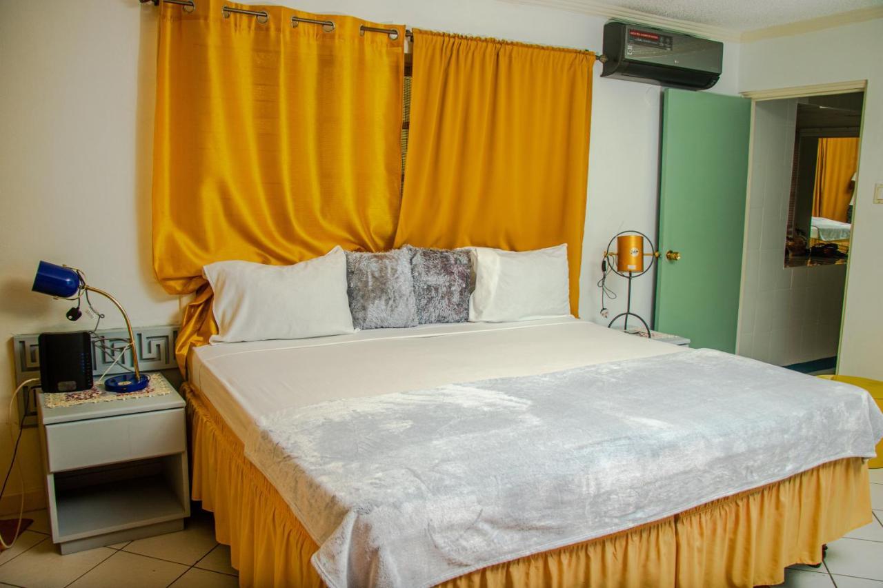E 20 Mystic Ridge Ocho Rios Apartman Kültér fotó