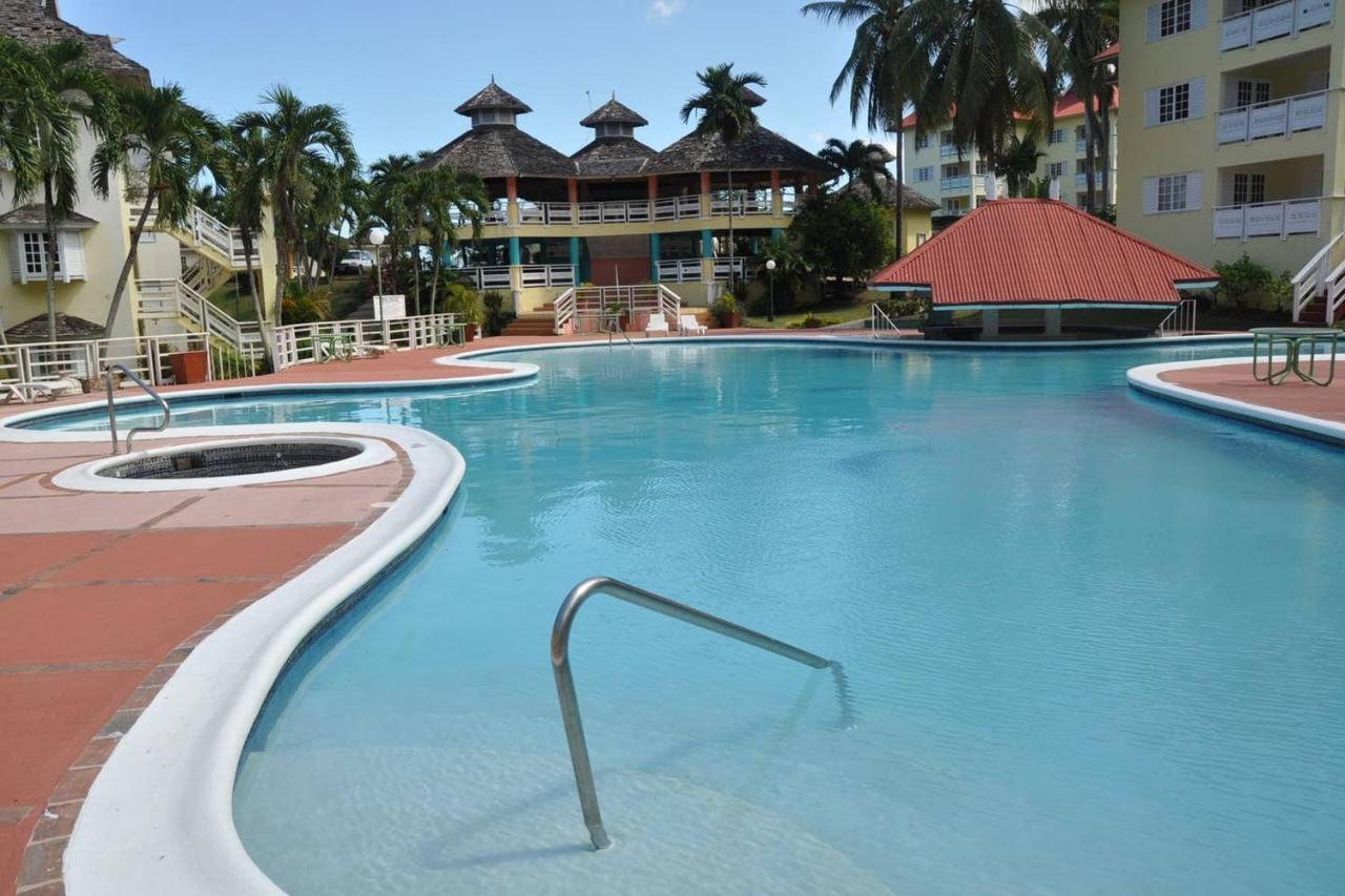 E 20 Mystic Ridge Ocho Rios Apartman Kültér fotó
