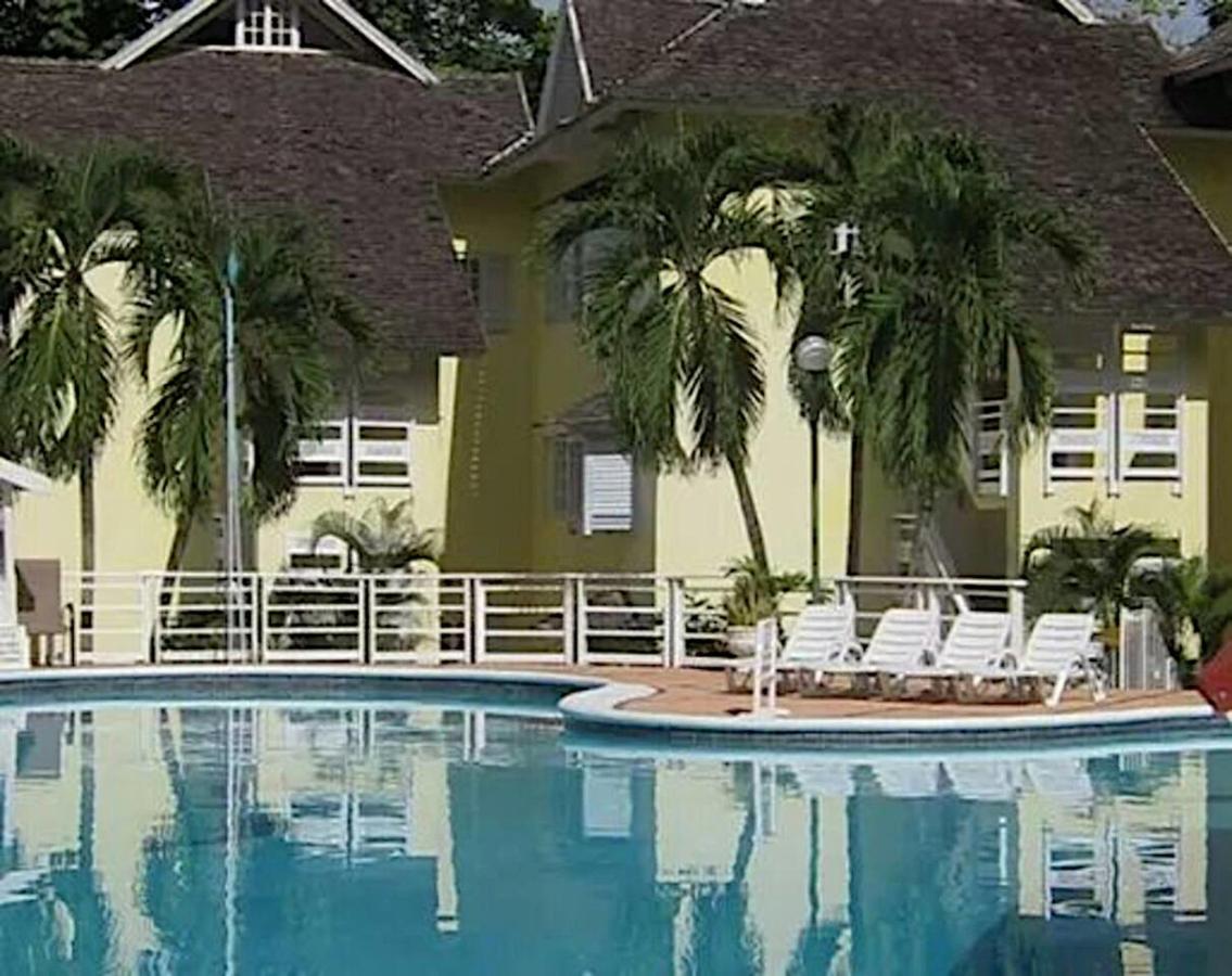 E 20 Mystic Ridge Ocho Rios Apartman Kültér fotó